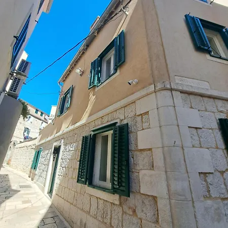 Apartament House Olenta *