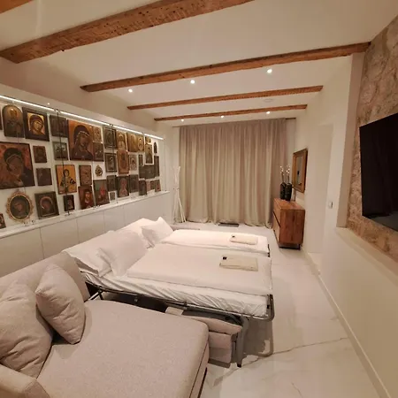House Olenta شقة