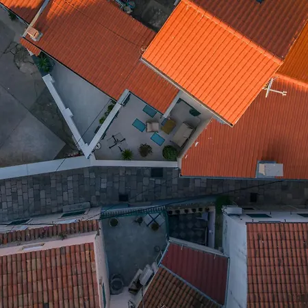 House Olenta *